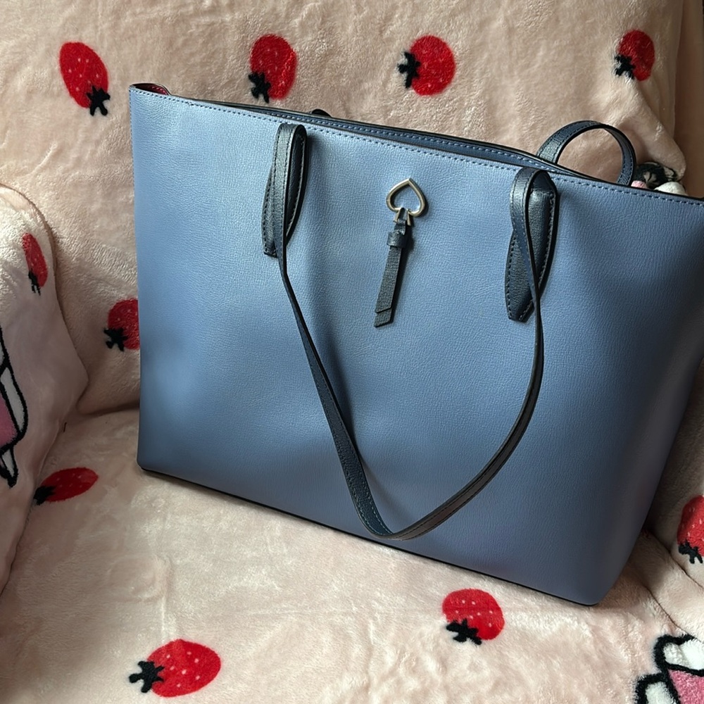kate spade super cute purse!!